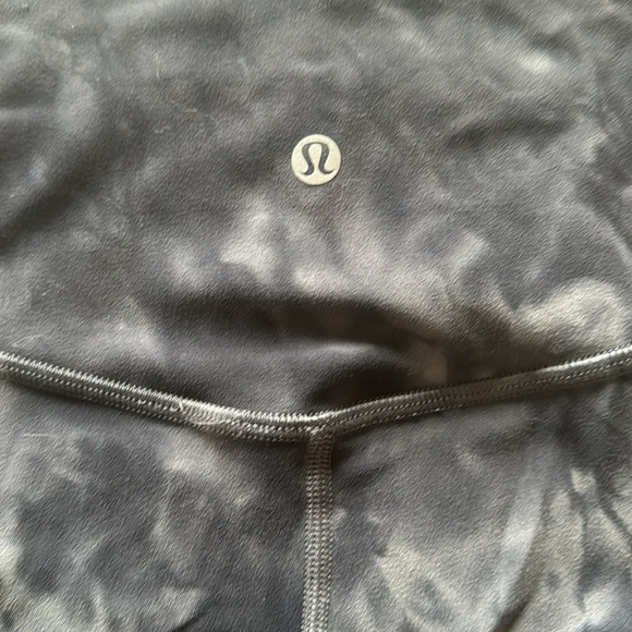Lululemon align bike shorts - Picture 2 of 3